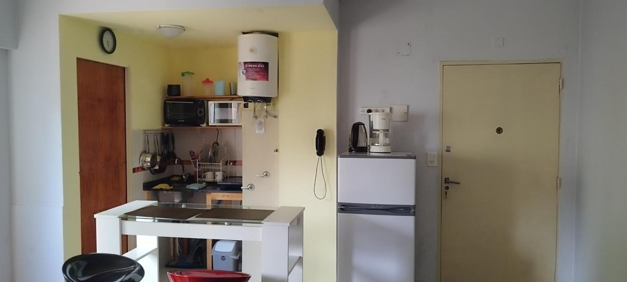 Departamento Completo En Crespo Appartement *