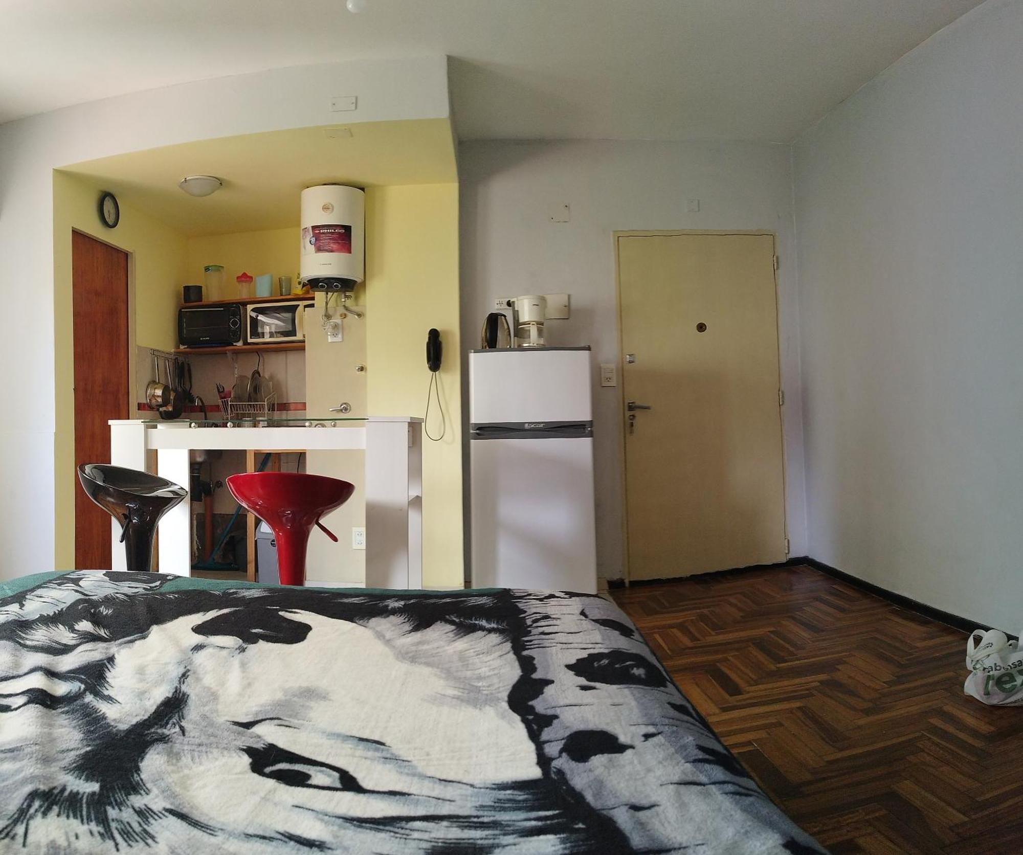 Departamento Completo En Crespo Appartement *